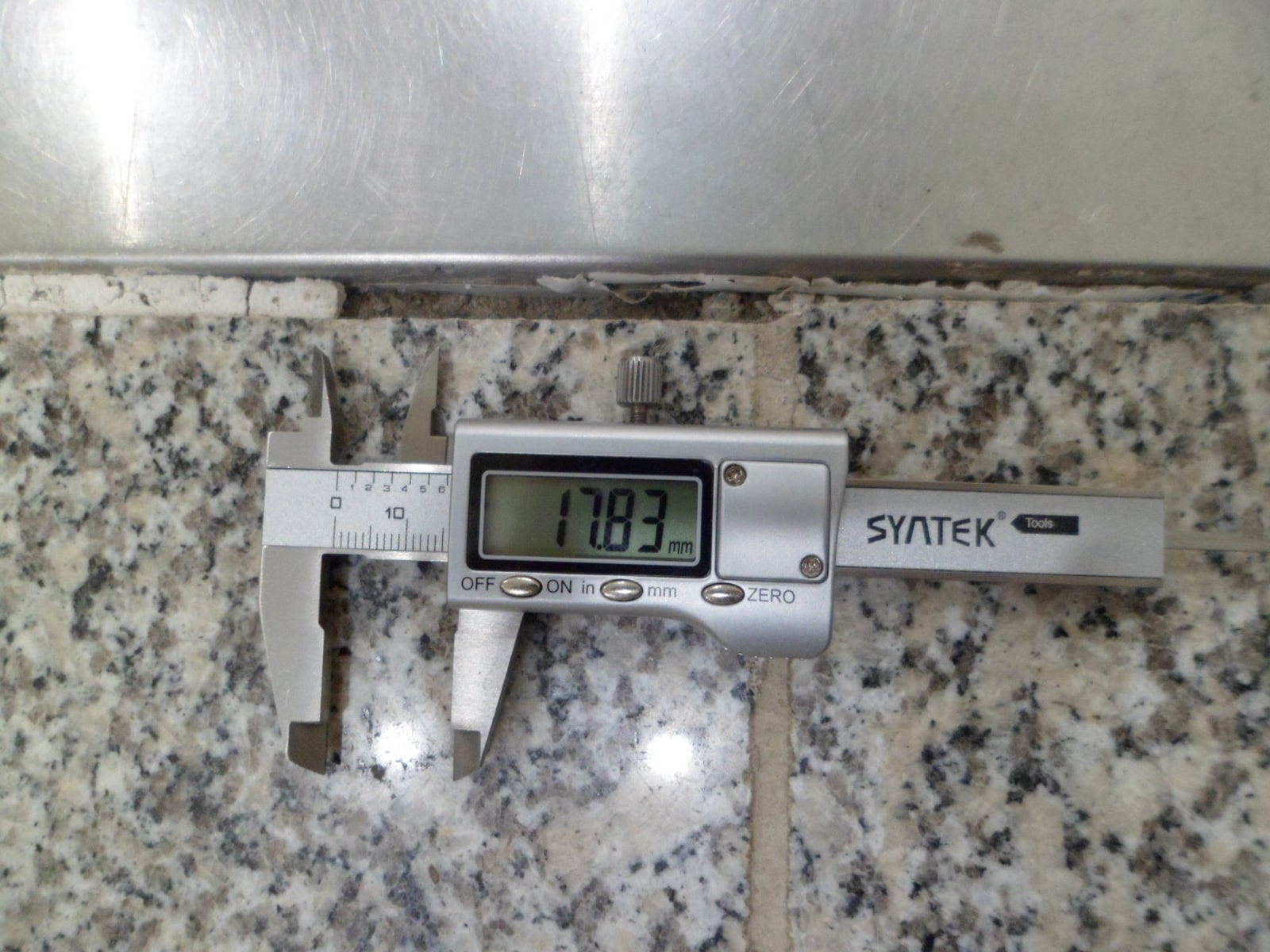 계측관리기준 설정과 변위 단계별 통보 한계치 기준